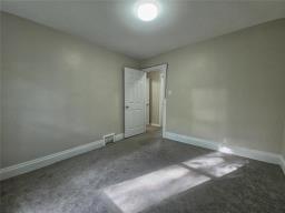 447 12th Street, Brandon, MB R7A4P9 Photo 17