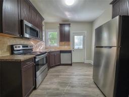 447 12th Street, Brandon, MB R7A4P9 Photo 10
