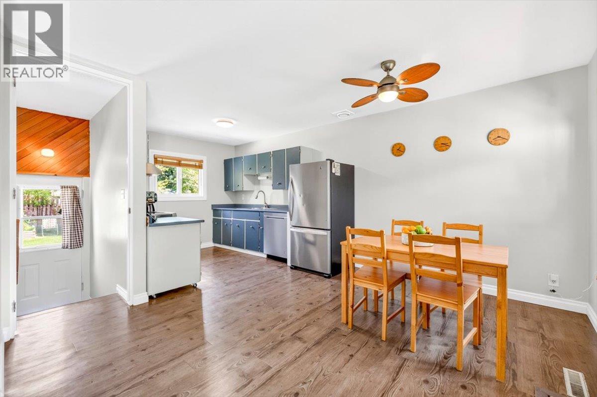 4 Ridgemont Avenue - 13