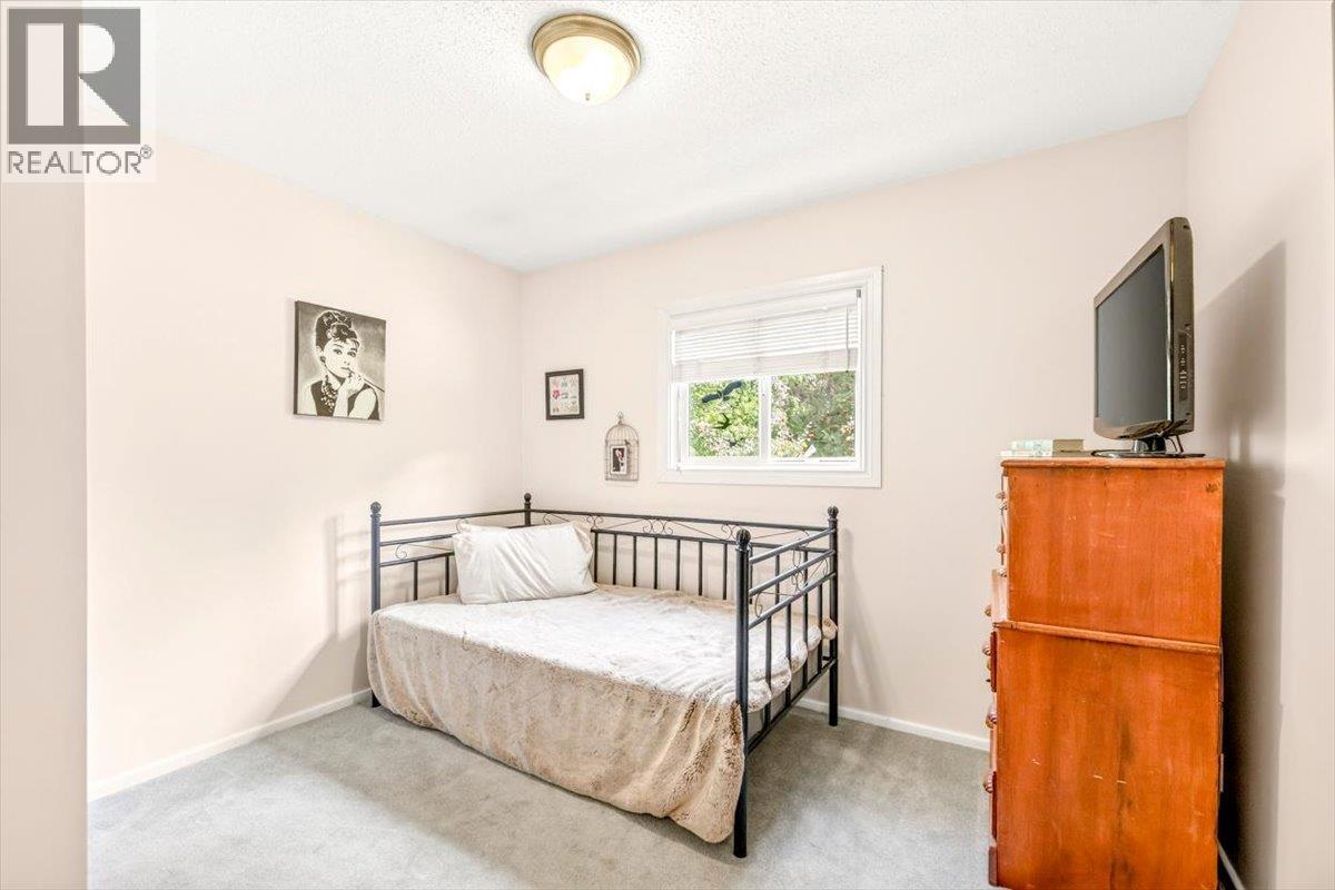 4 Ridgemont Avenue - Image 35