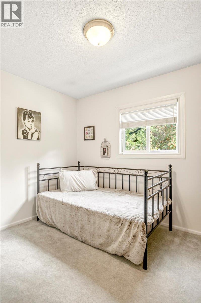 4 Ridgemont Avenue - Image 38