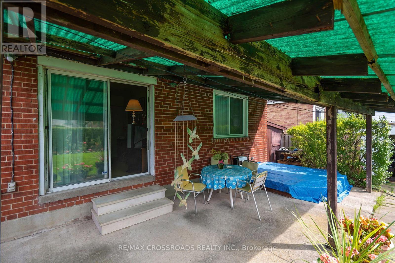 1028 KENNEDY ROAD - Image 41
