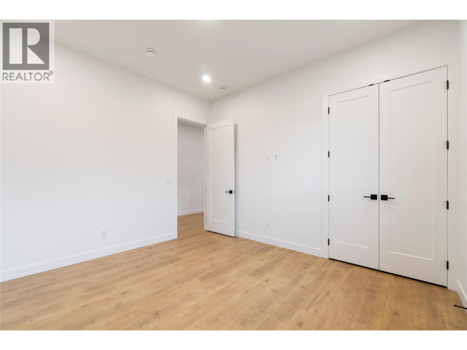 6900 42 Street NE - Image 31
