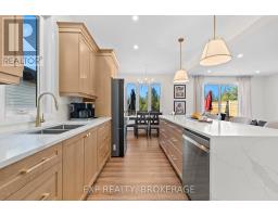 121 Creighton Drive, Loyalist, ON K0H2H0 Photo 16