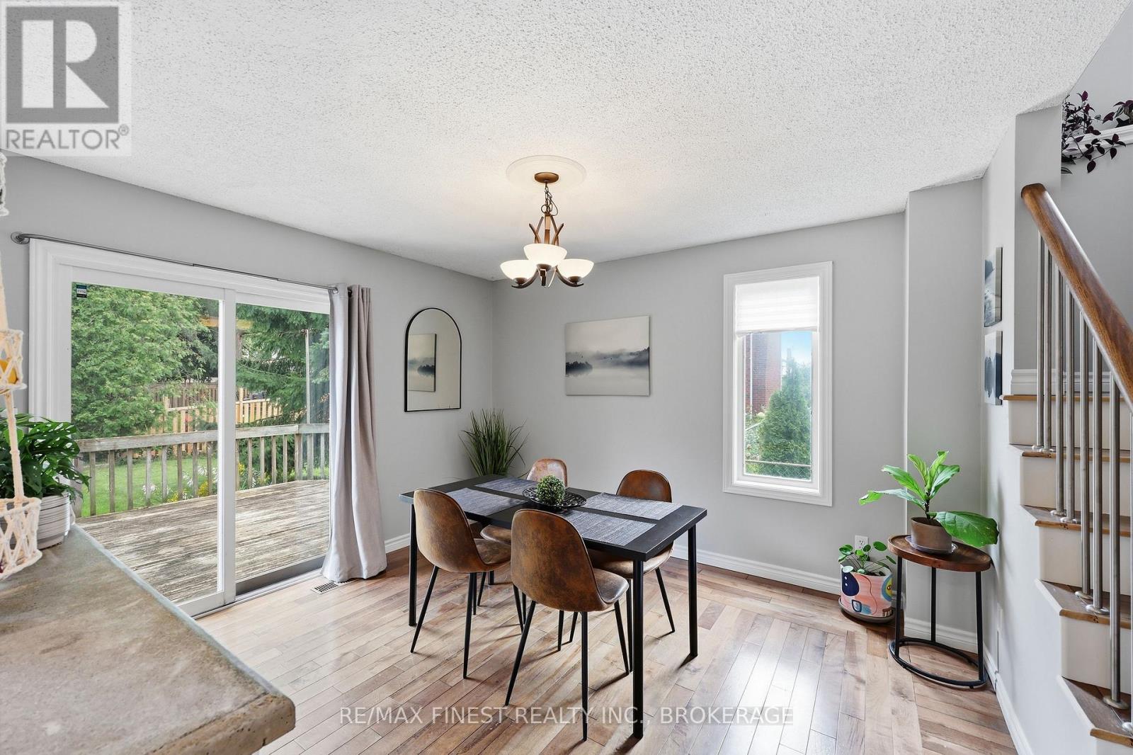 10 CHARTWELL CRESCENT - Image 19