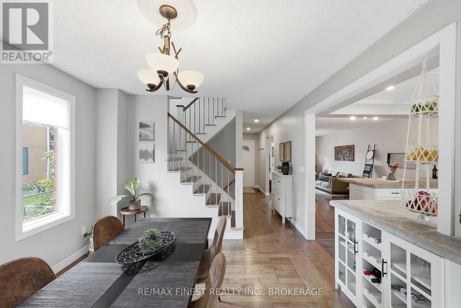 10 CHARTWELL CRESCENT - Image 22