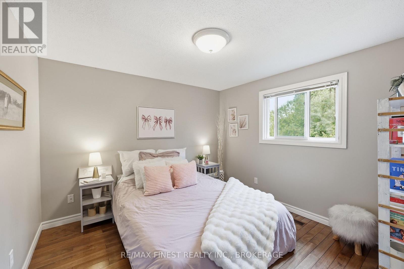 10 CHARTWELL CRESCENT - Image 31