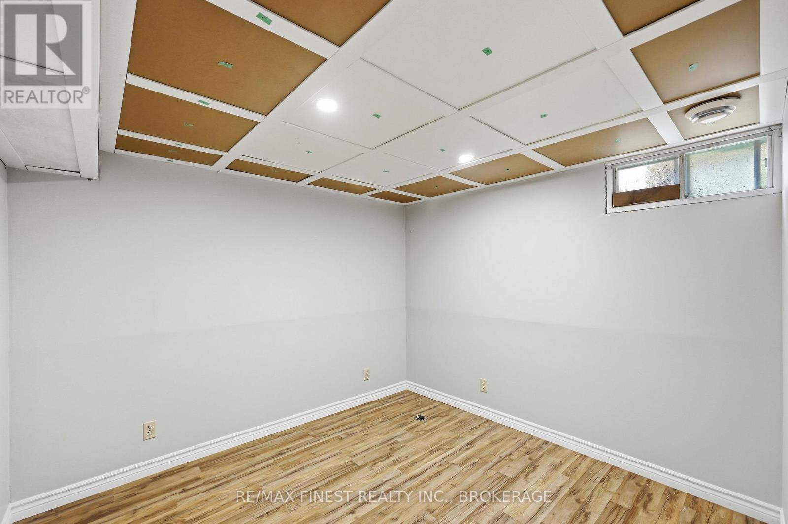 10 CHARTWELL CRESCENT - Image 38