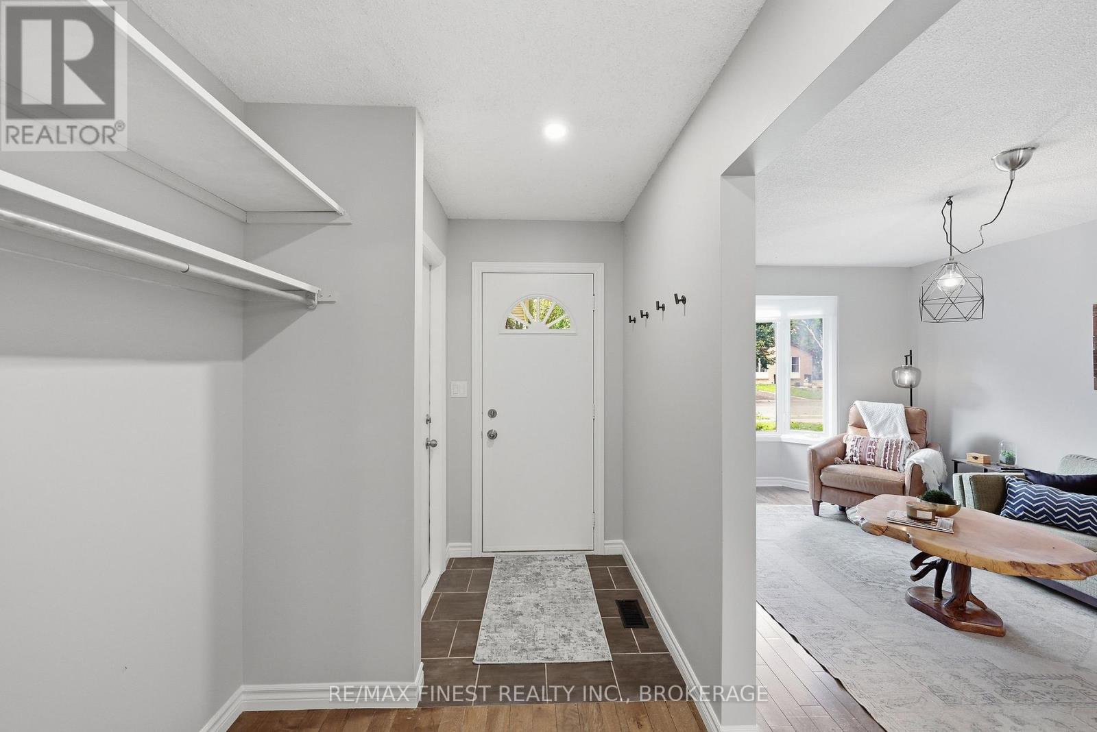 10 CHARTWELL CRESCENT - Image 6