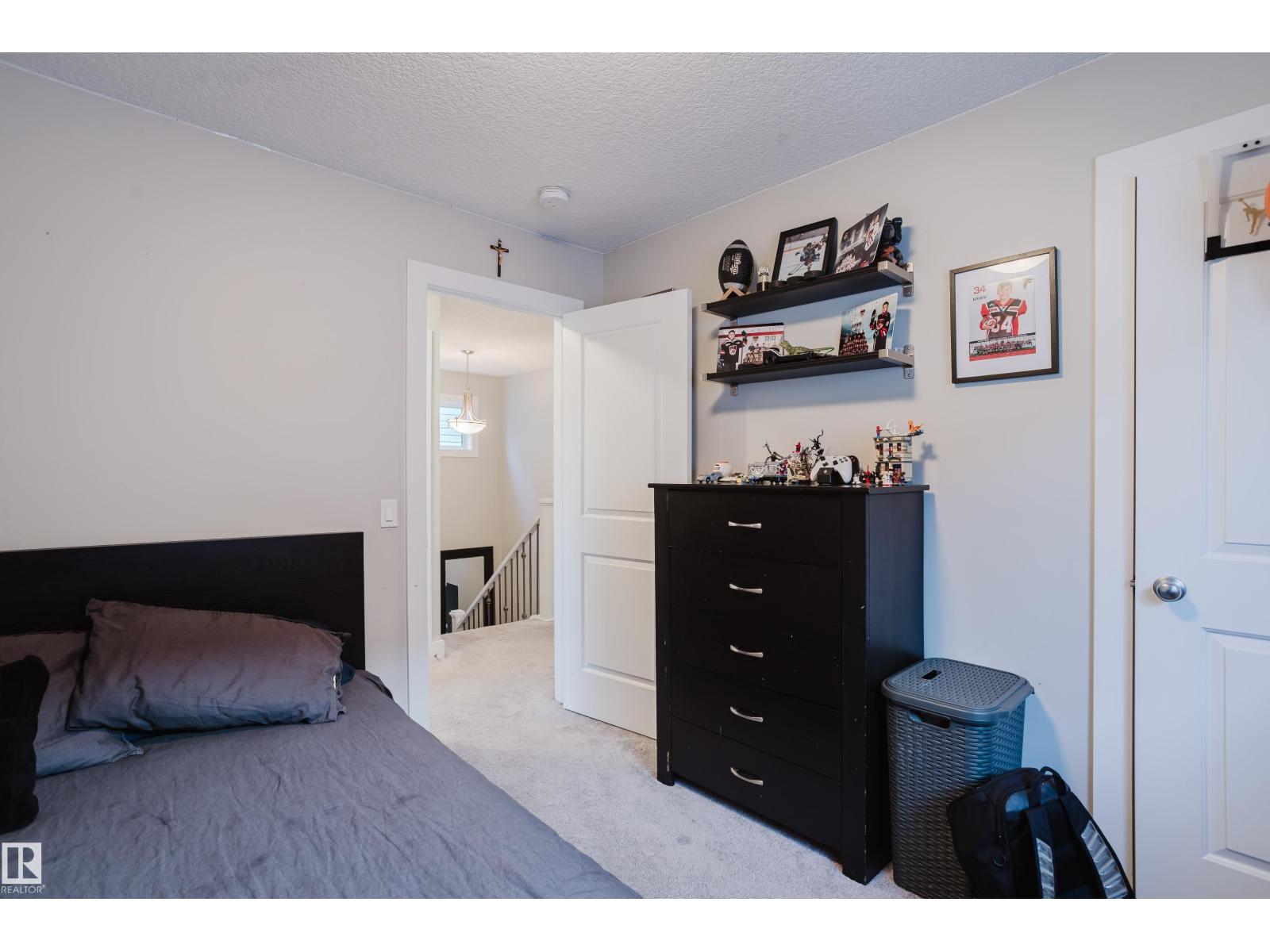 15820 15 AV SW - 33