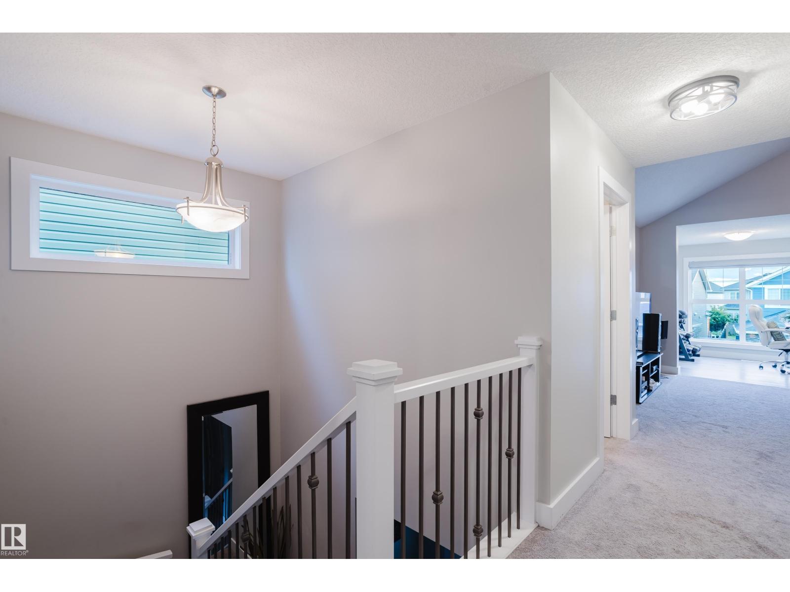 15820 15 AV SW - 34