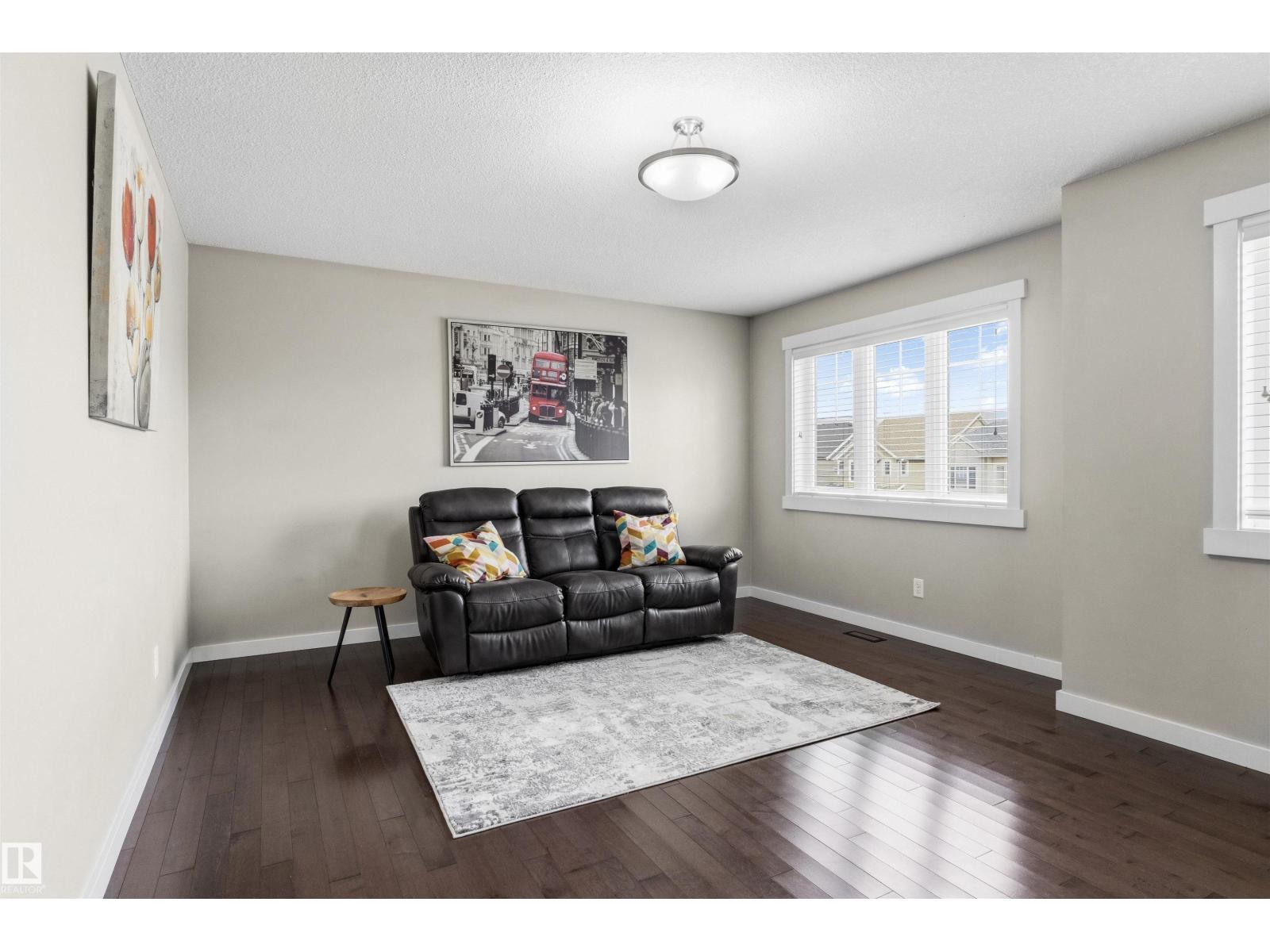 8515 19 AV SW - 27