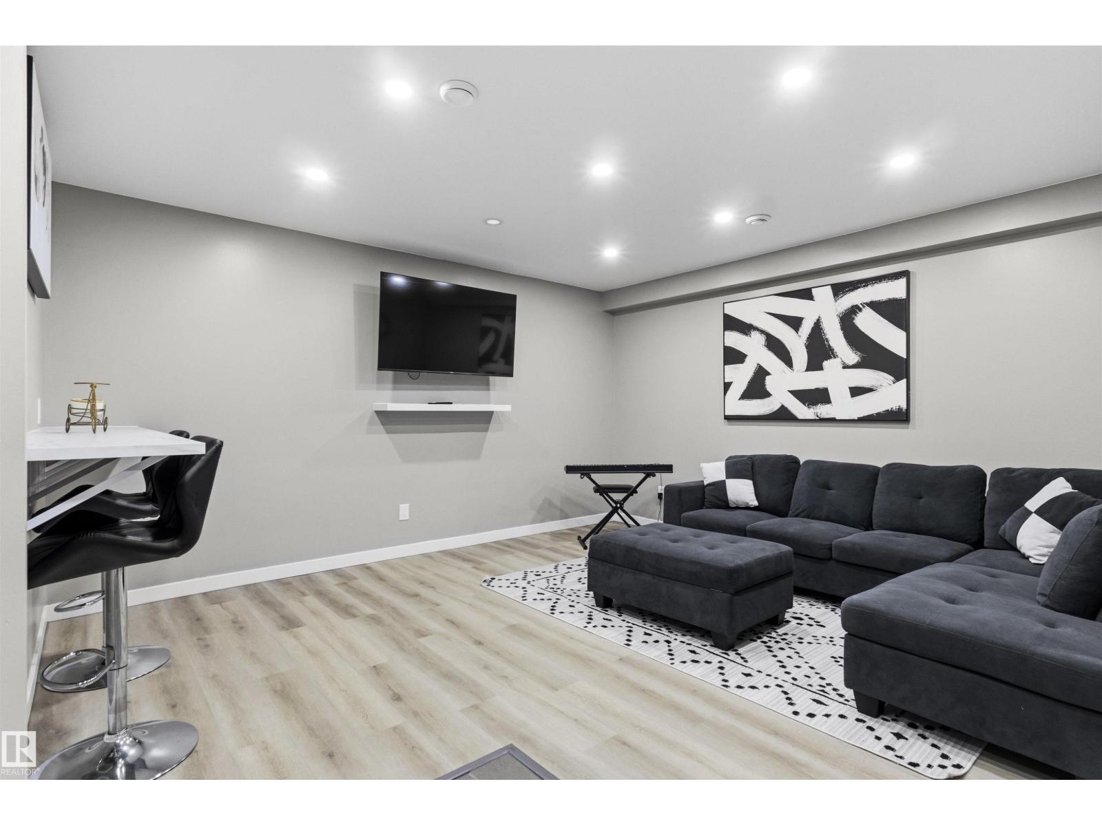 8515 19 AV SW - Image 30