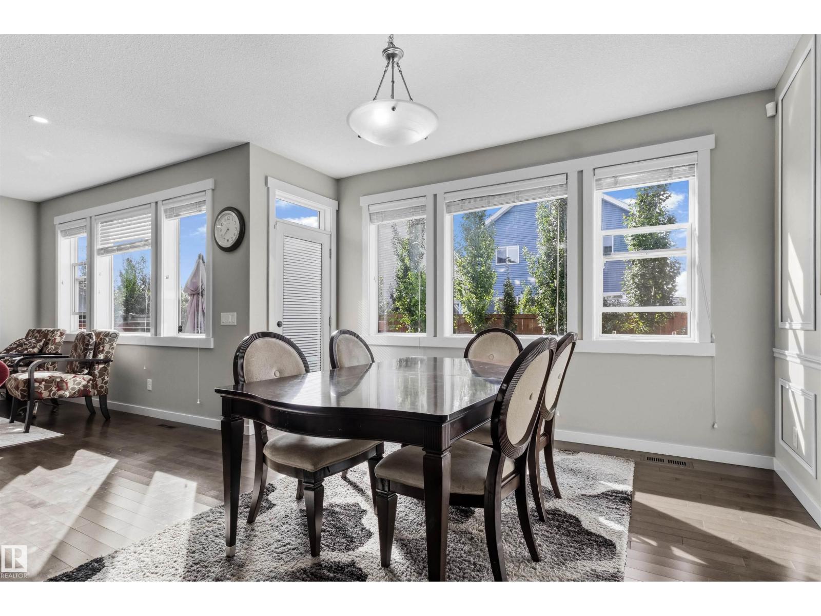 8515 19 AV SW - 9
