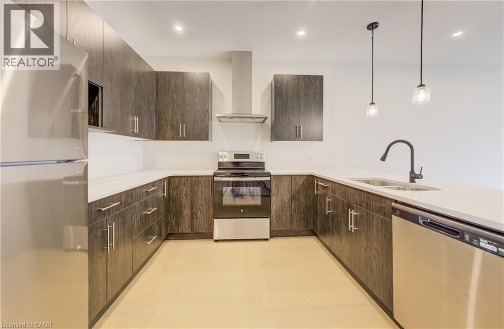 12 WASHINGTON Street Unit# 202, Norwich — photo 4