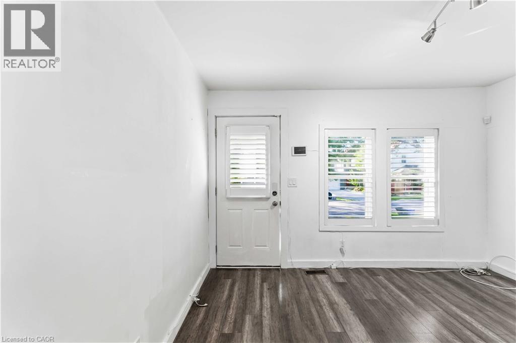 37 MAPLECREST Avenue, St. Catharines — photo 5