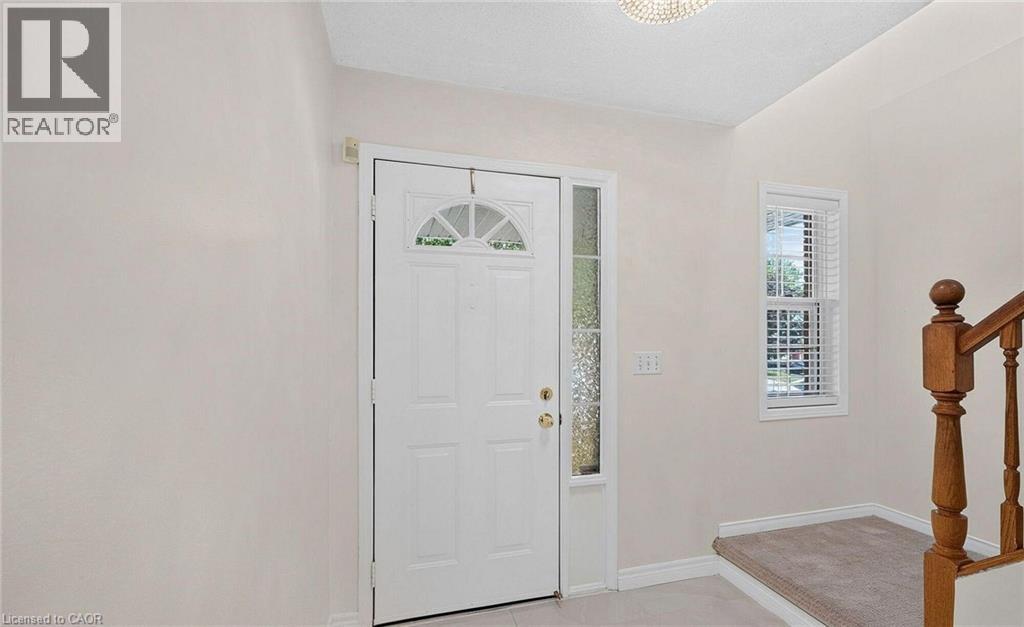211 MELRAN Drive, Cambridge — photo 7