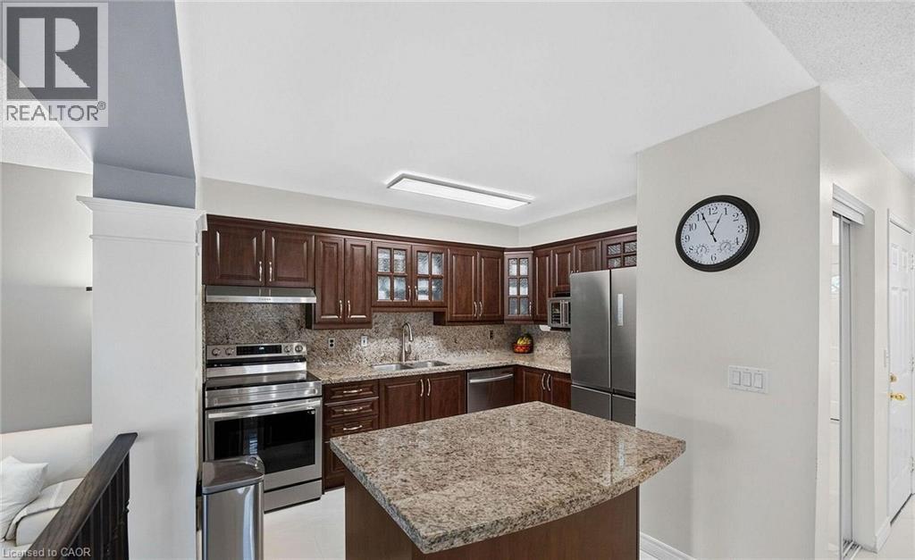 211 MELRAN Drive, Cambridge — photo 9