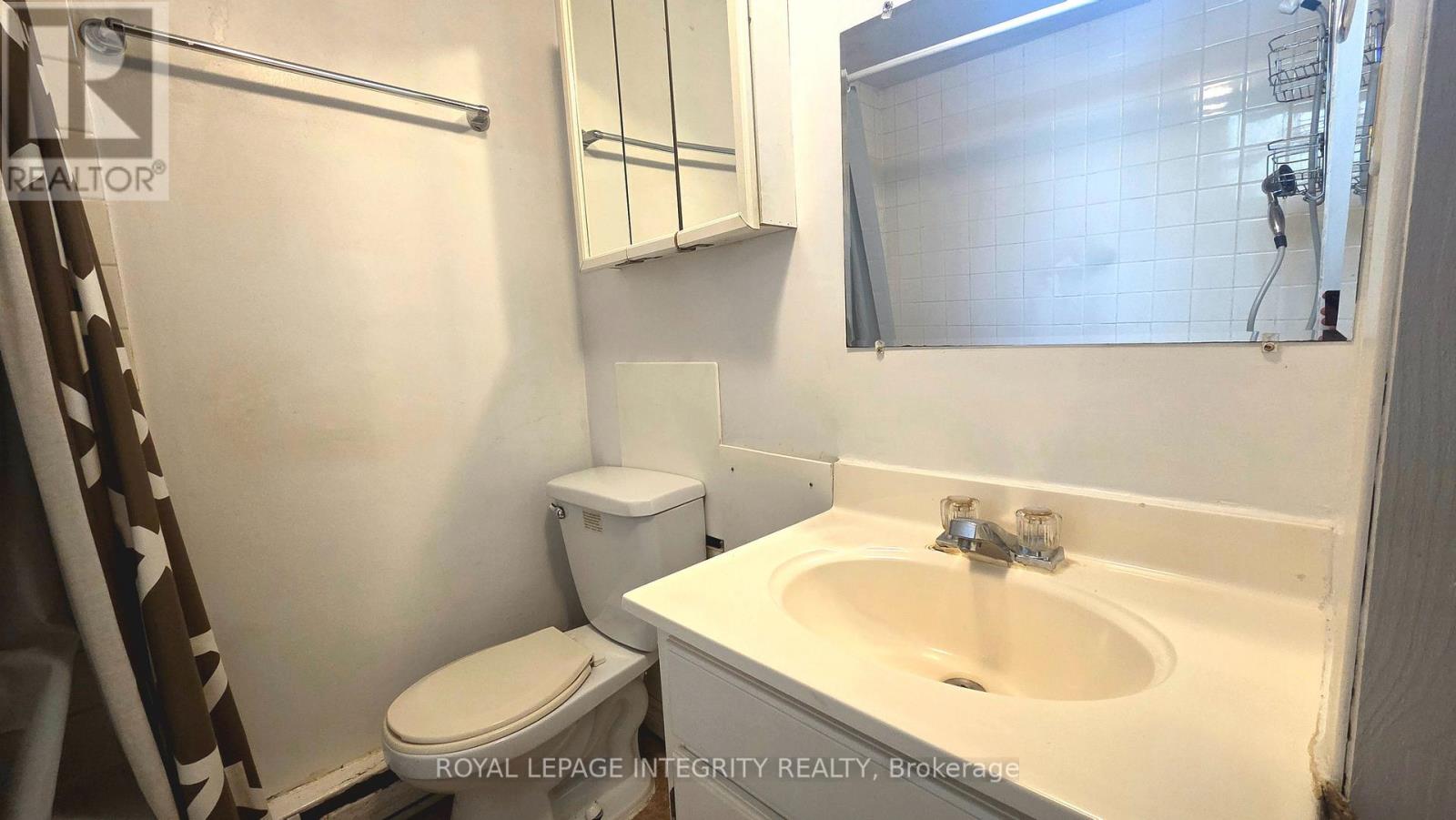 4 Bed, 3 Bath Multi-Family for Sale in Ottawa – 60 CLAREY AVENUE, Ottawa – MLS# X13780898 - Image 46