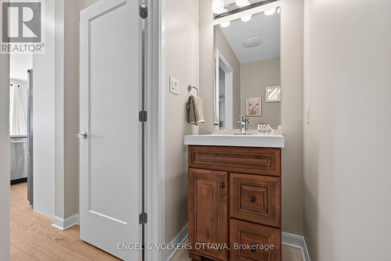 537 ANCHOR CIRCLE - Image 24