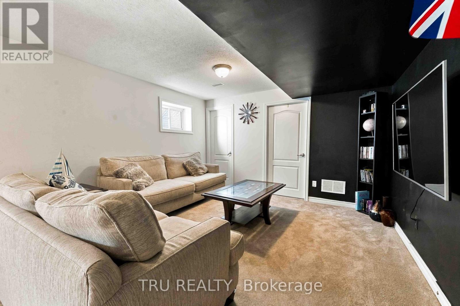 357 LAMARCHE AVENUE - Image 44