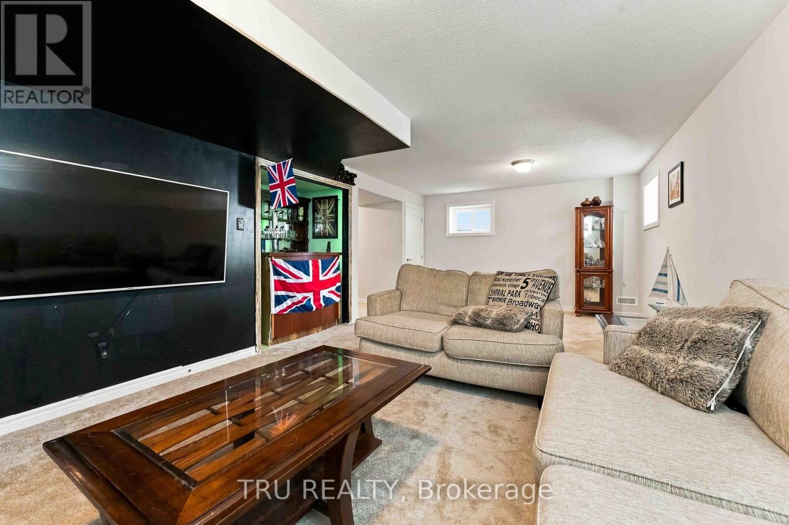 357 LAMARCHE AVENUE - Image 45