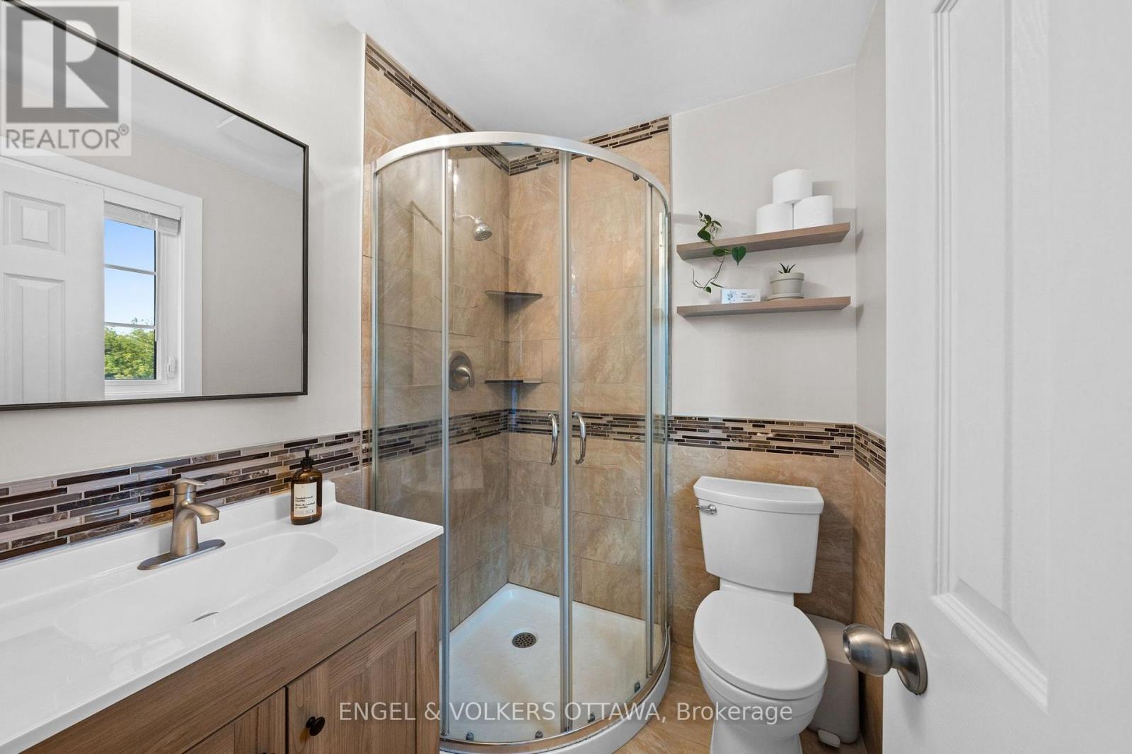 109 INNISKILLIN DRIVE - Image 20