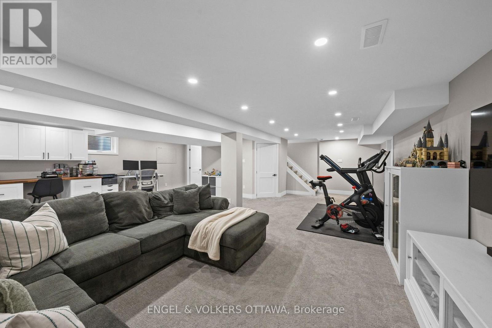 109 INNISKILLIN DRIVE - Image 30