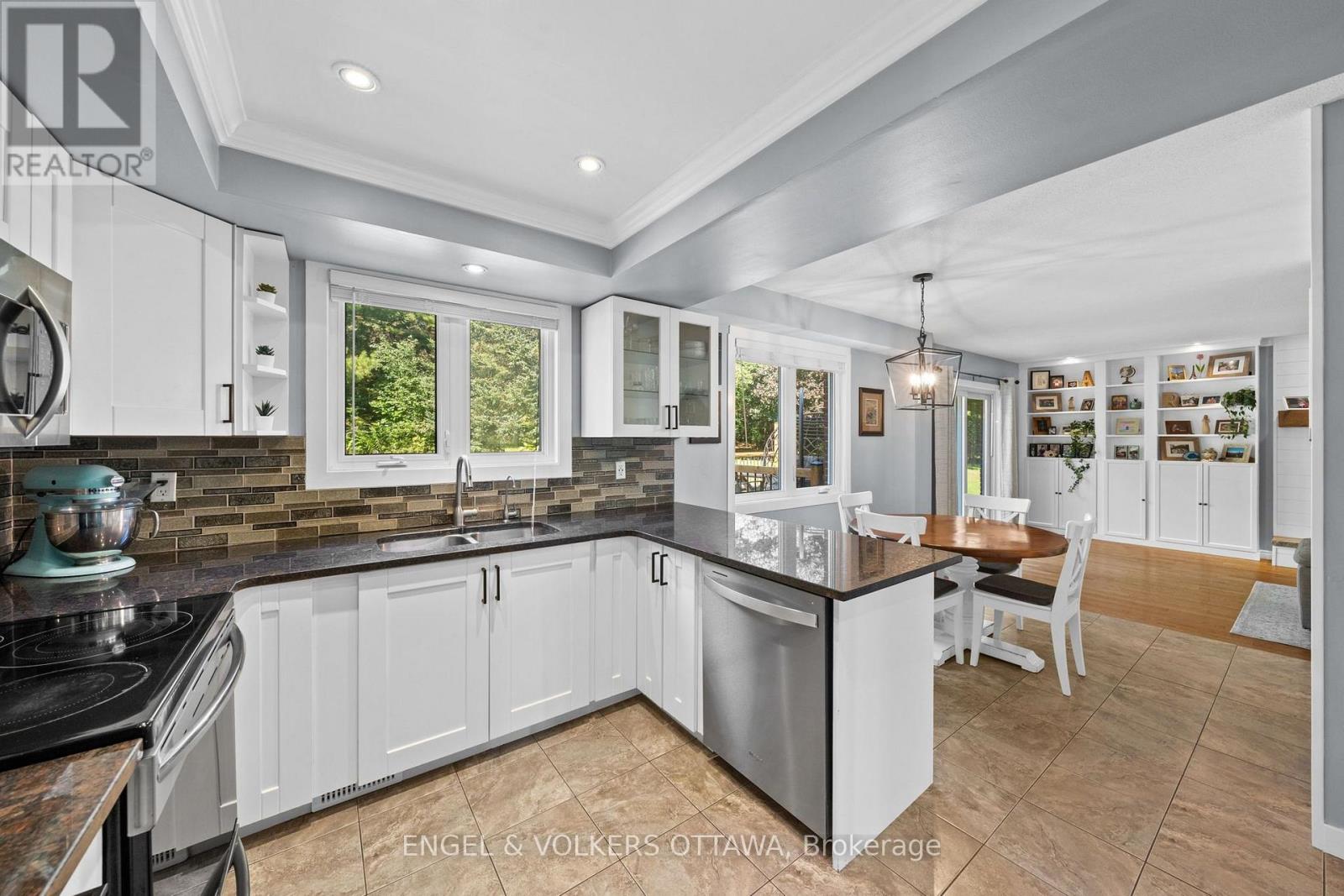 109 INNISKILLIN DRIVE, Ottawa — photo 9