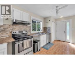 4pc Bathroom - 14406 Latimer Avenue, Summerland, BC V0H1Z0 Photo 15
