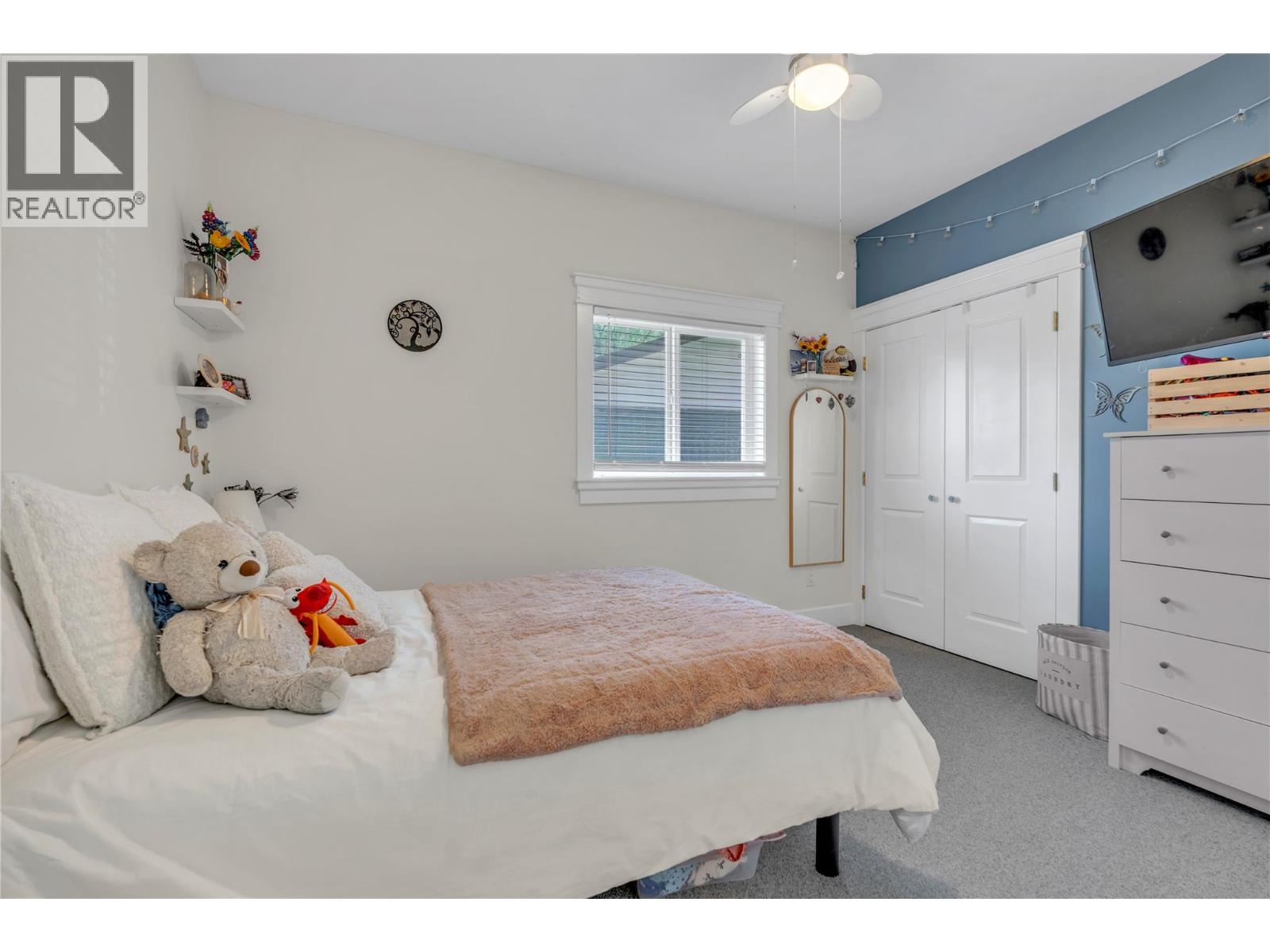 14406 Latimer Avenue, Summerland