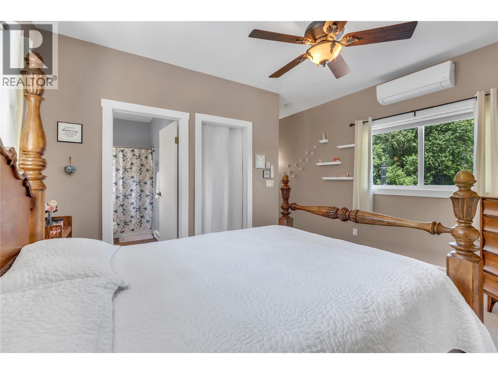 14406 Latimer Avenue, Summerland