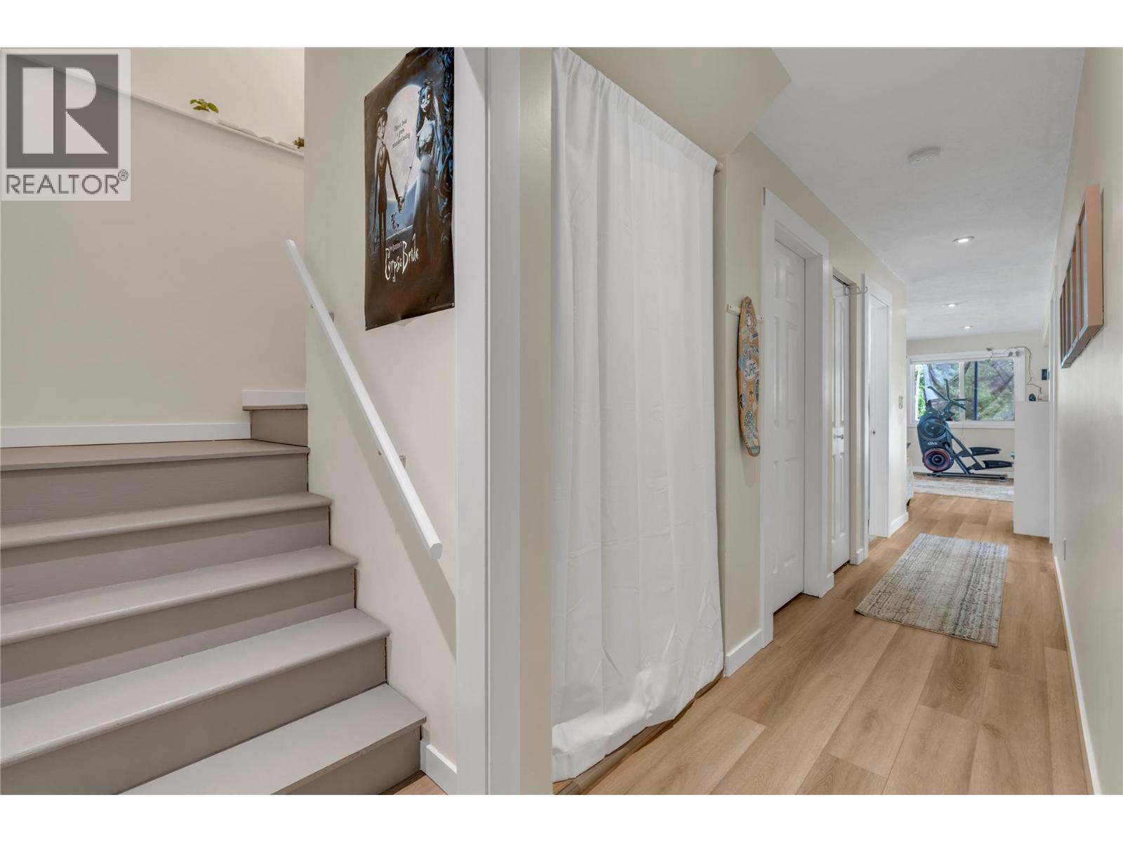 14406 Latimer Avenue, Summerland