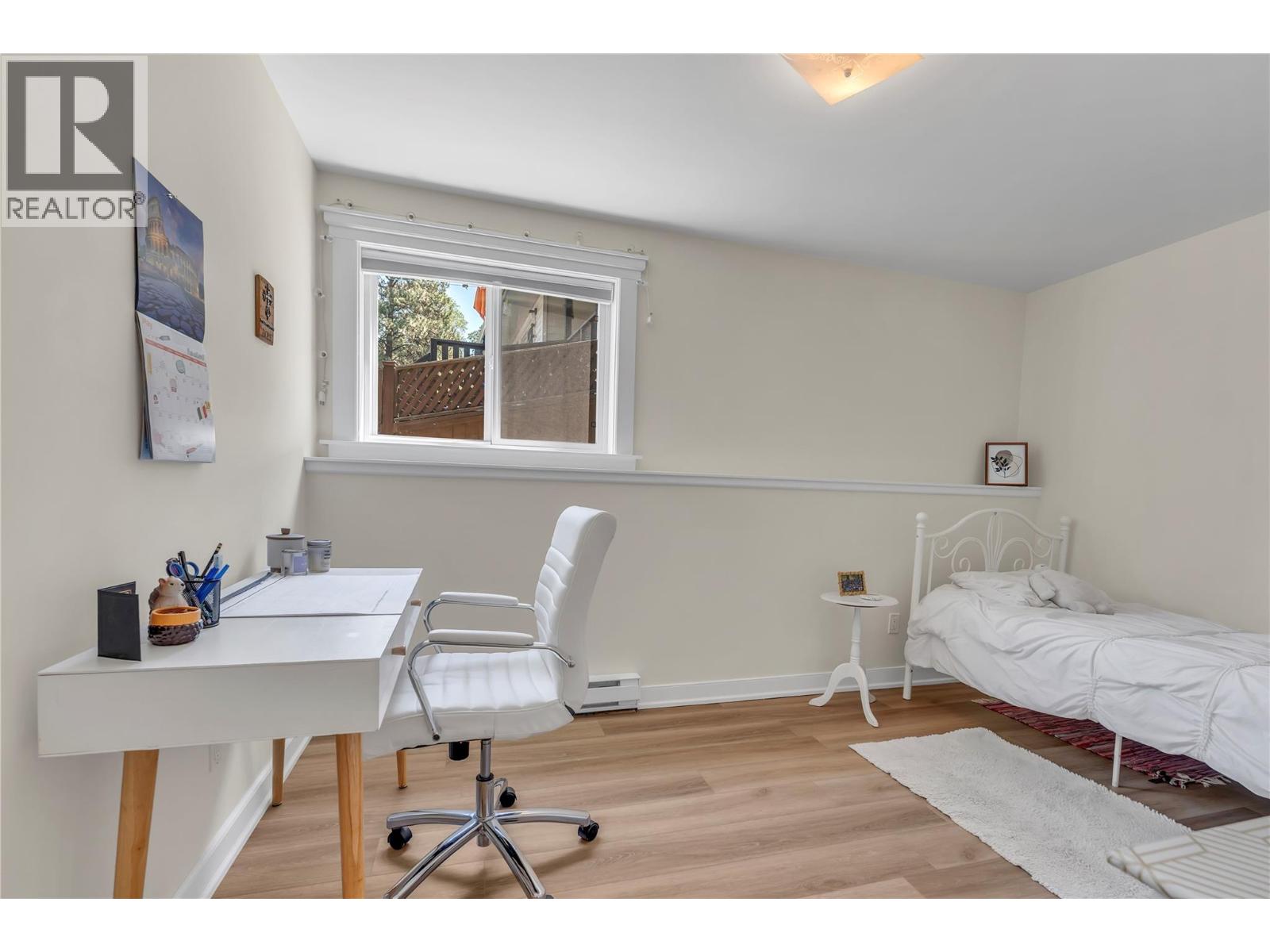 14406 Latimer Avenue, Summerland