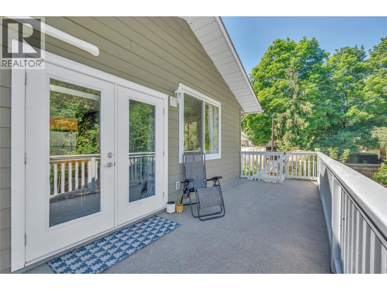 14406 Latimer Avenue, Summerland