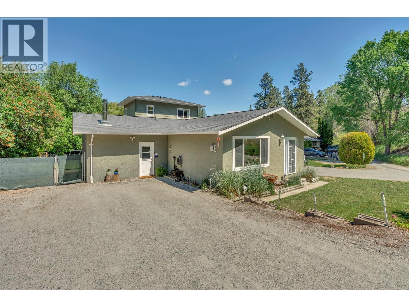 14406 Latimer Avenue, Summerland