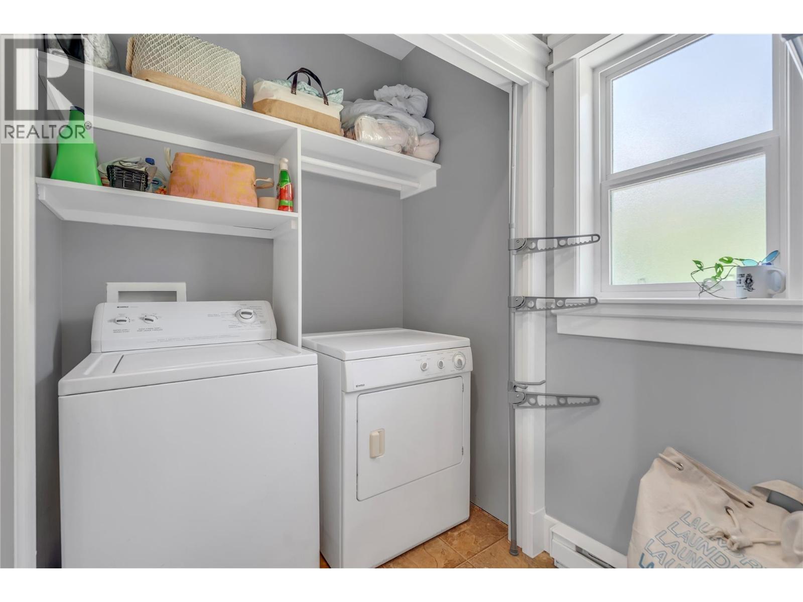 14406 Latimer Avenue, Summerland