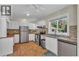 Primary Bedroom - 14406 Latimer Avenue, Summerland, BC V0H1Z0 Photo 13