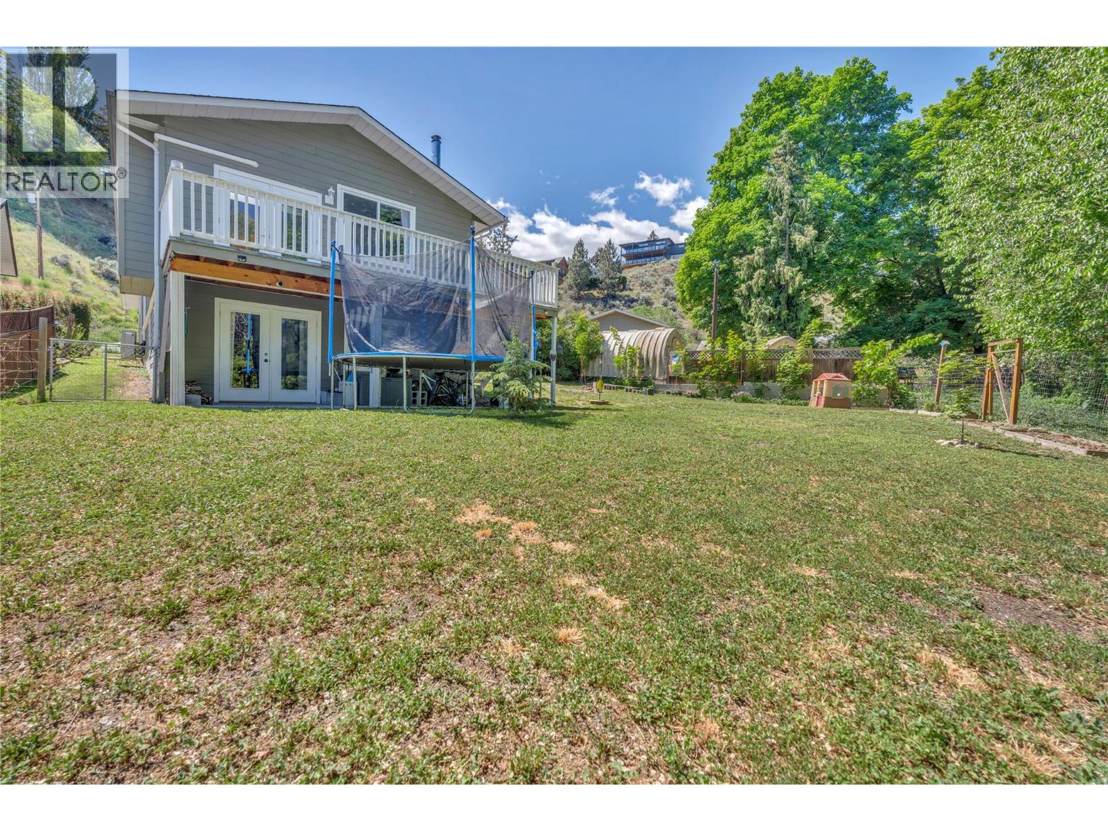 14406 Latimer Avenue, Summerland
