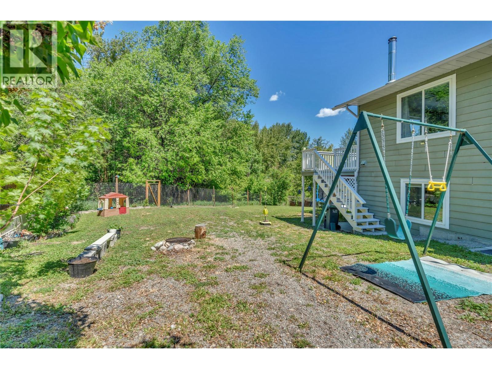 14406 Latimer Avenue, Summerland