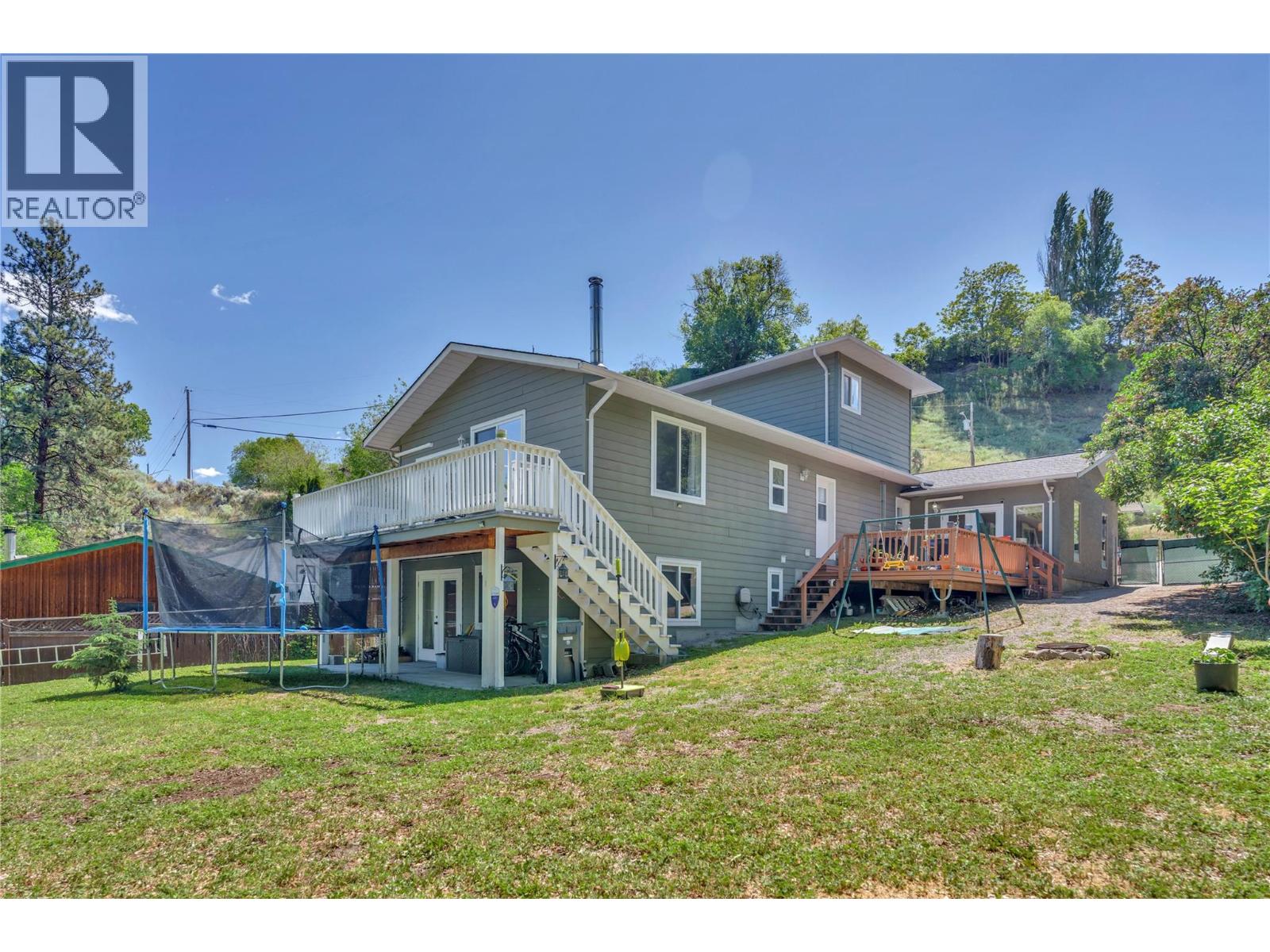 14406 Latimer Avenue, Summerland — photo 3