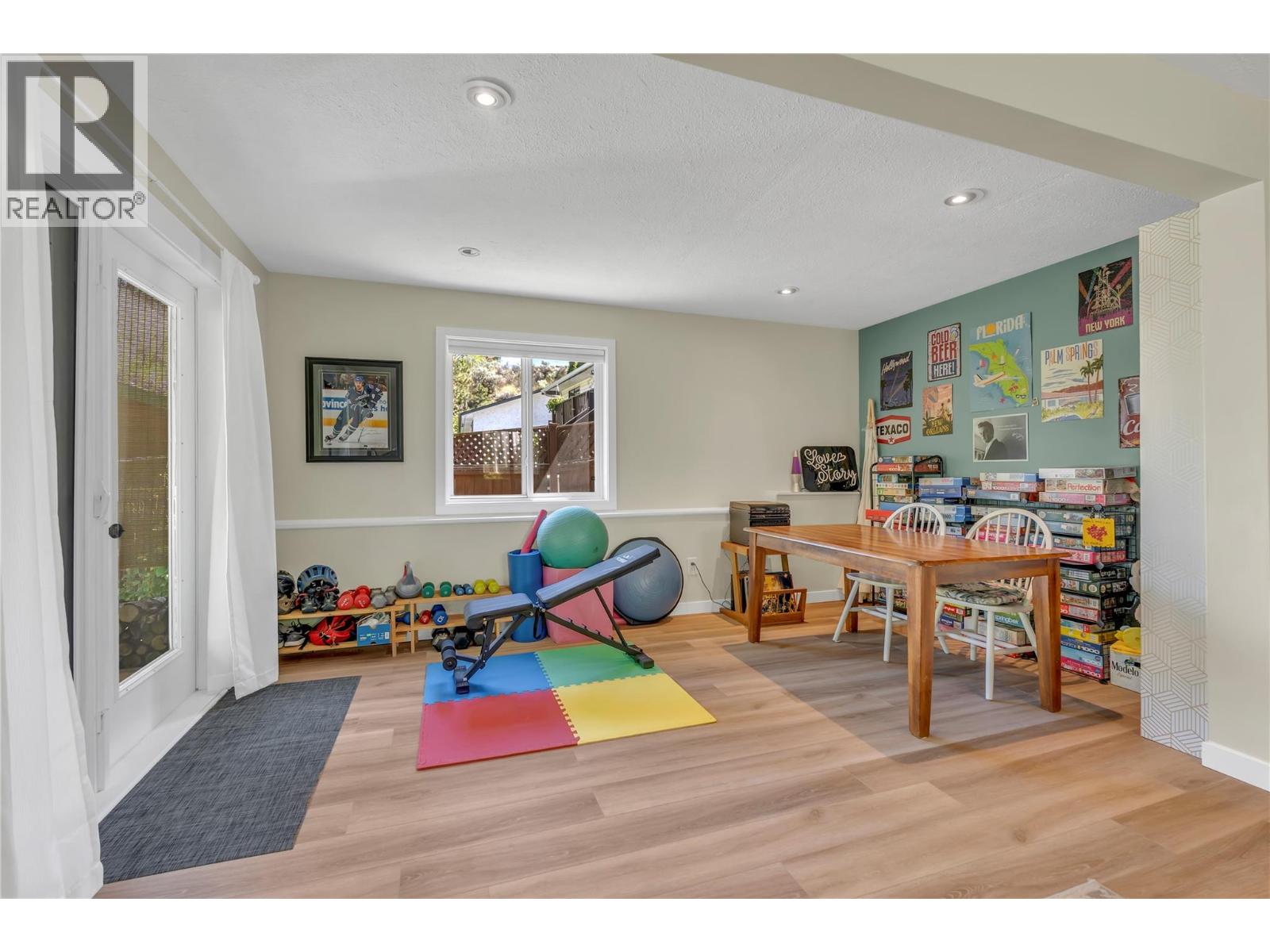 14406 Latimer Avenue, Summerland