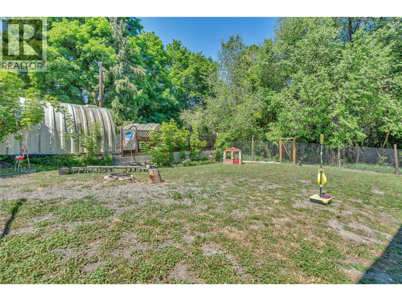 14406 Latimer Avenue, Summerland
