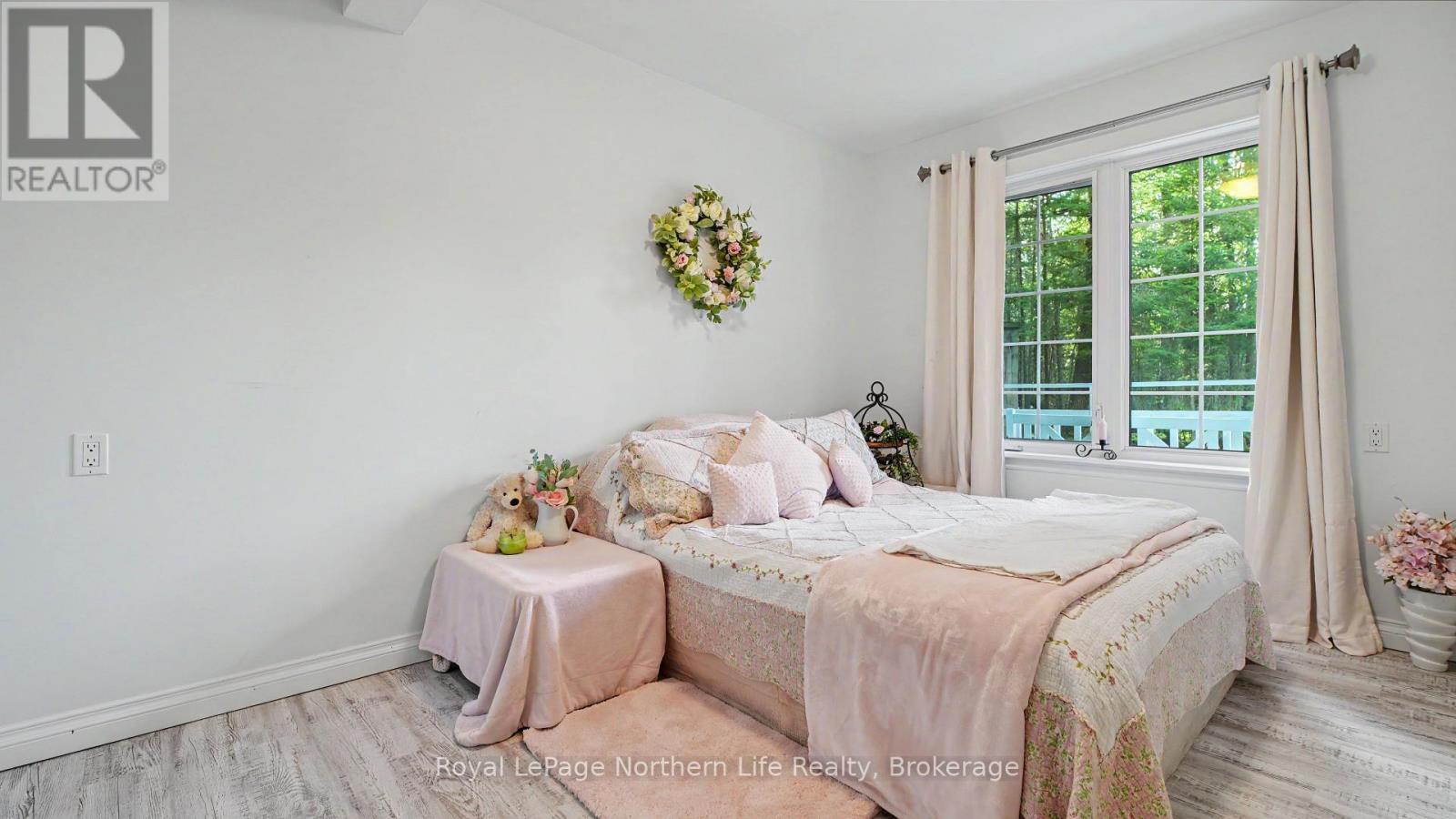 146 NIAGARA ROAD - 42