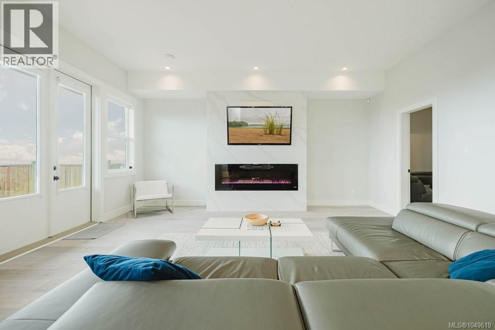  2399 Azurite Crescent, Langford