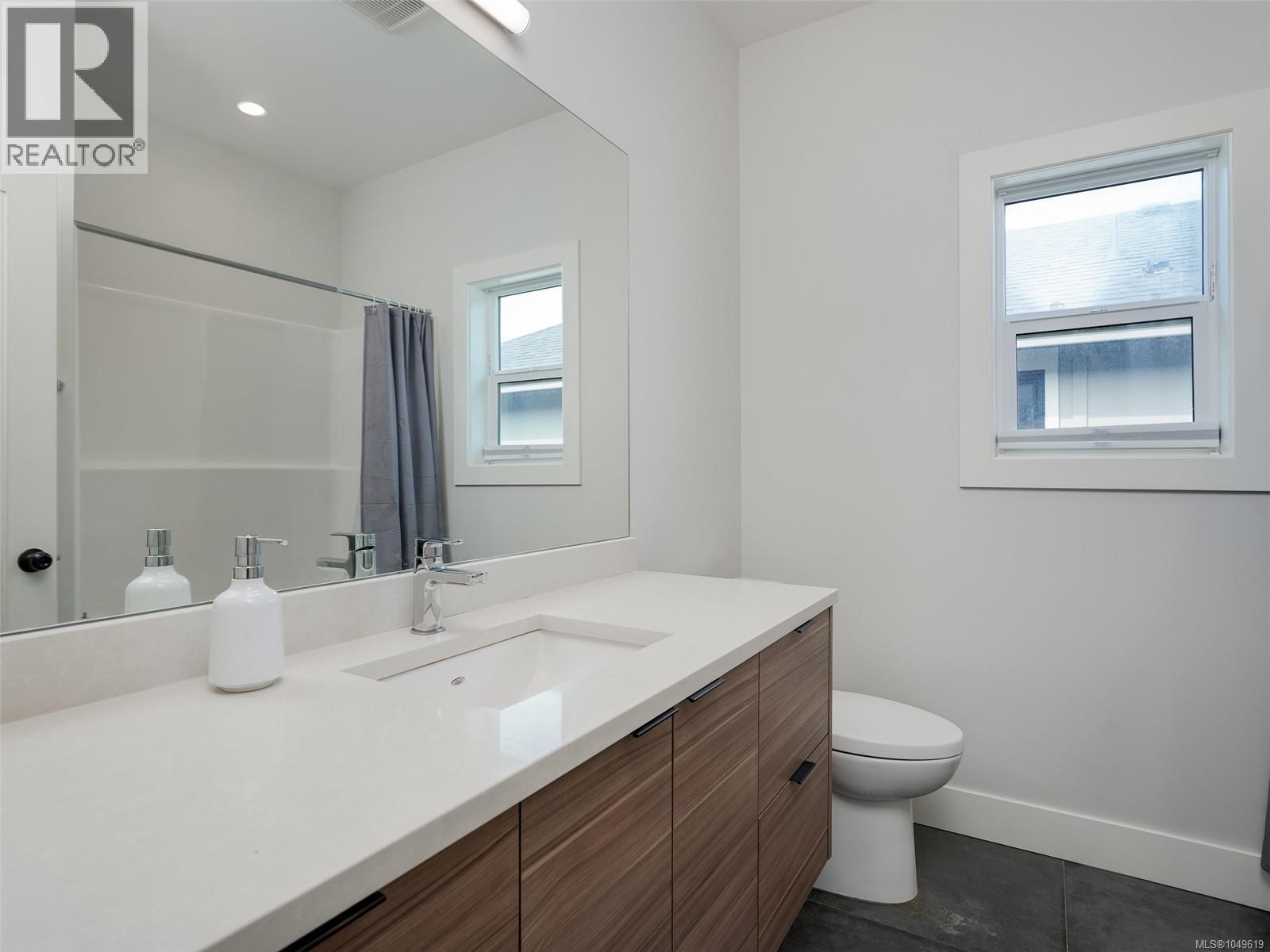  2399 Azurite Crescent, Langford