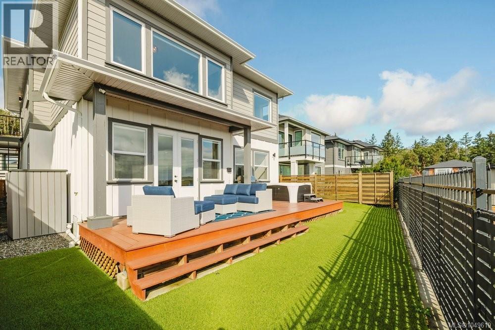  2399 Azurite Crescent, Langford