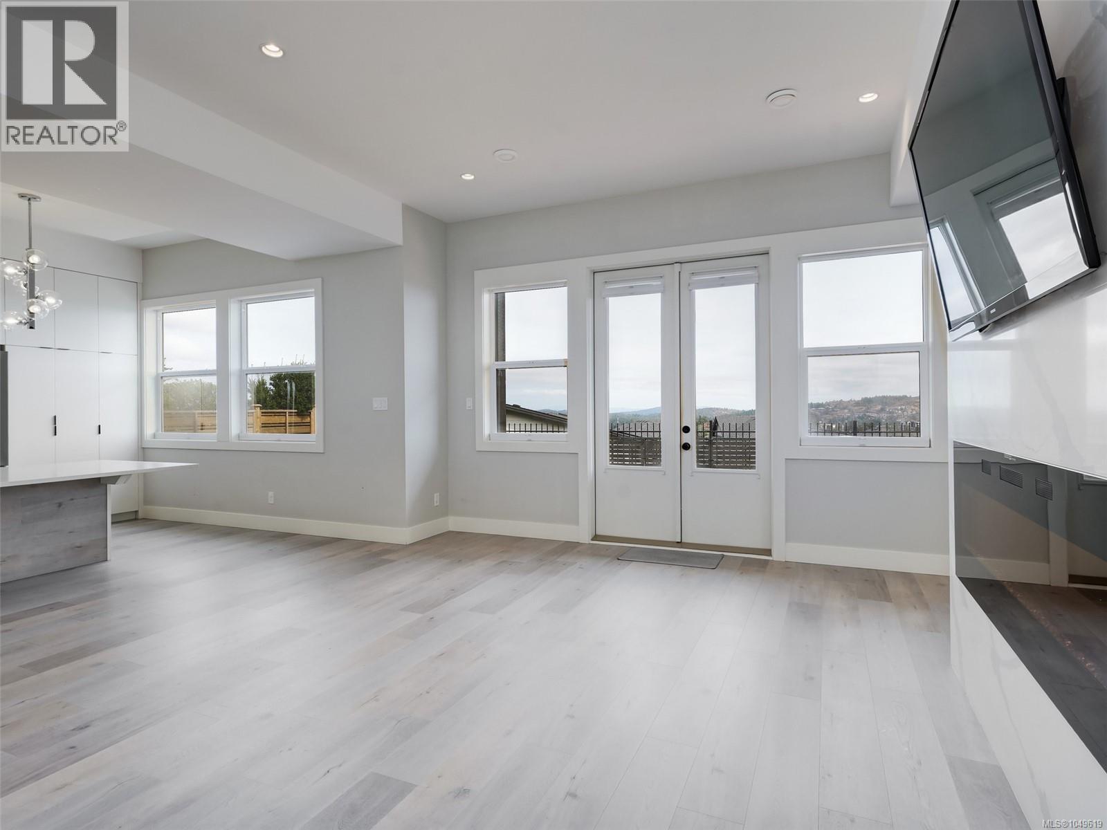  2399 Azurite Crescent, Langford