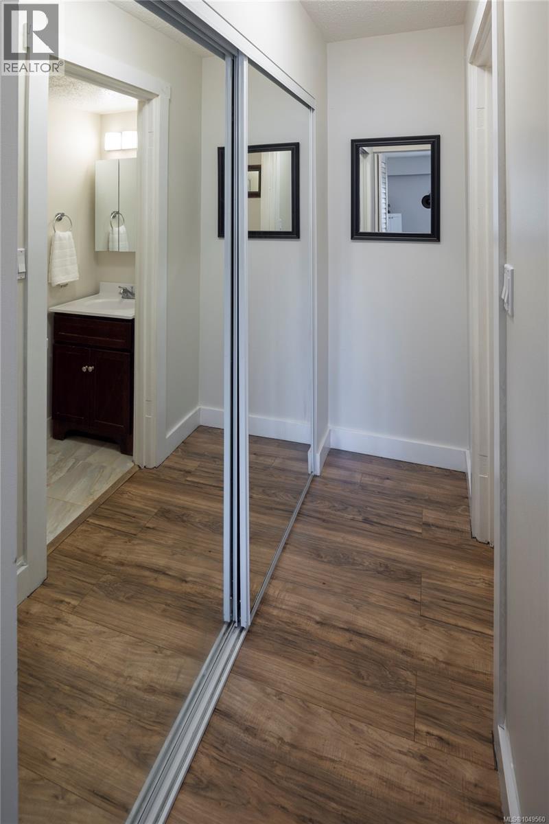 402 1157 Fairfield Road, Victoria