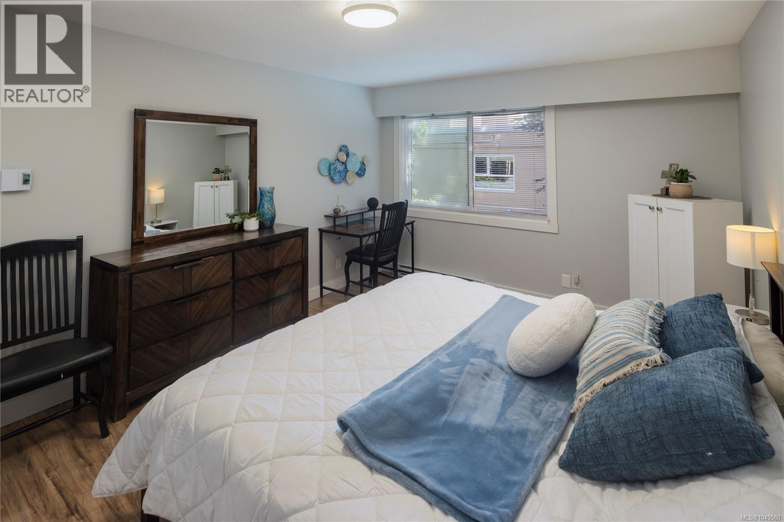 402 1157 Fairfield Road, Victoria